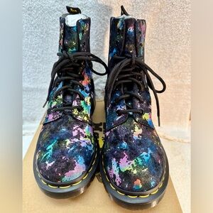 Dr Martens 1460 Pascal 8 eye boot-New in Box